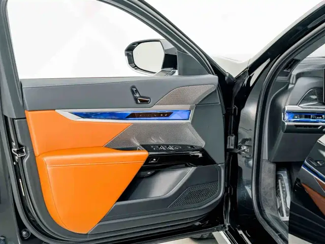 BMW 7 Series — Фото автомобиля 19
