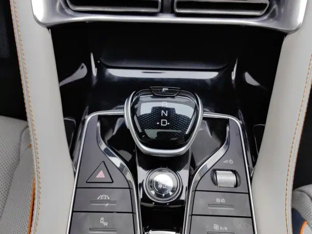 BYD Song PLUS — Фото автомобиля 13