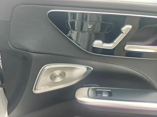 Mercedes-Benz C-Class — Фото автомобиля 16