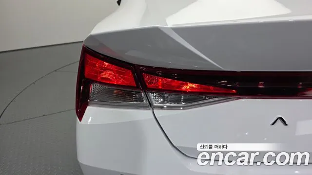Hyundai AVANTE Avante (CN7) — Фото автомобиля 23