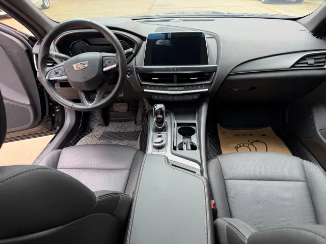 Cadillac CT5 — Фото автомобиля 9