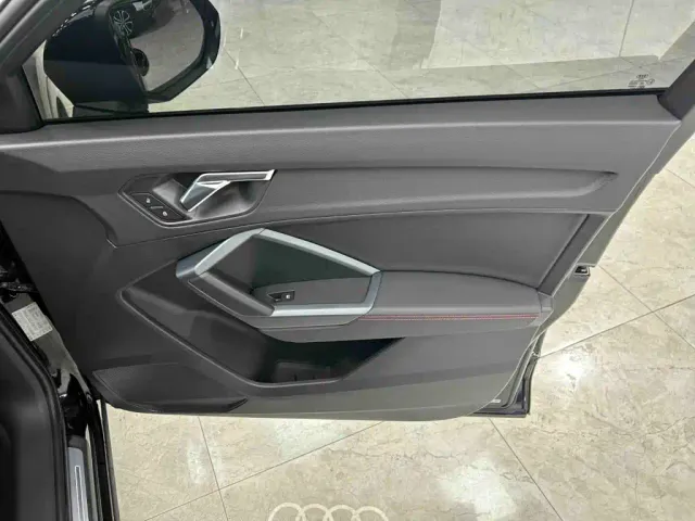 Audi Q3 — Фото автомобиля 18