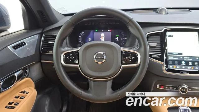 Volvo XC90 — Фото автомобиля 19