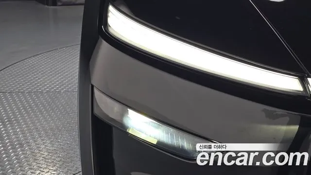 Tesla Model Y — Фото автомобиля 20