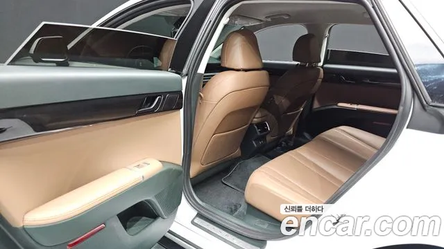 Hyundai Grandeur GN7 — Фото автомобиля 16