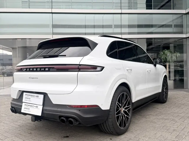 Porsche Cayenne — Фото автомобиля 7