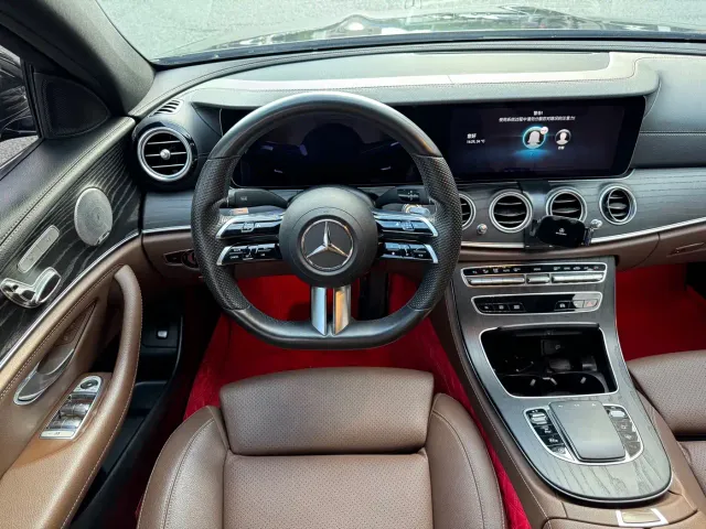 Mercedes-Benz E-Class — Фото автомобиля 11