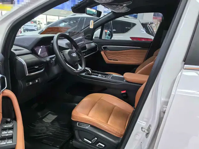 Geely Haoyue L — Фото автомобиля 7