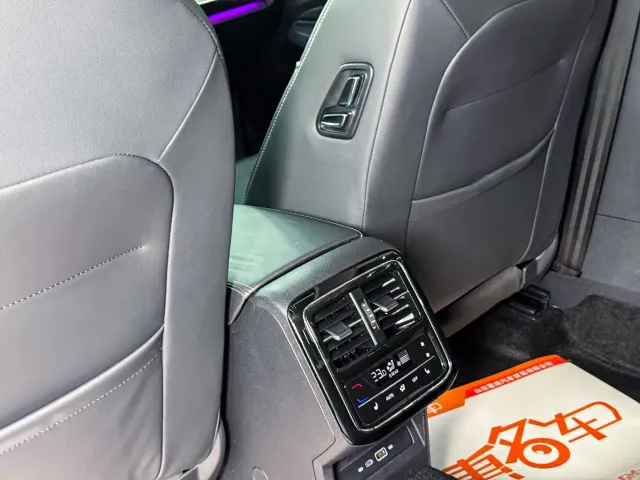 Volkswagen Passat — Фото автомобиля 15