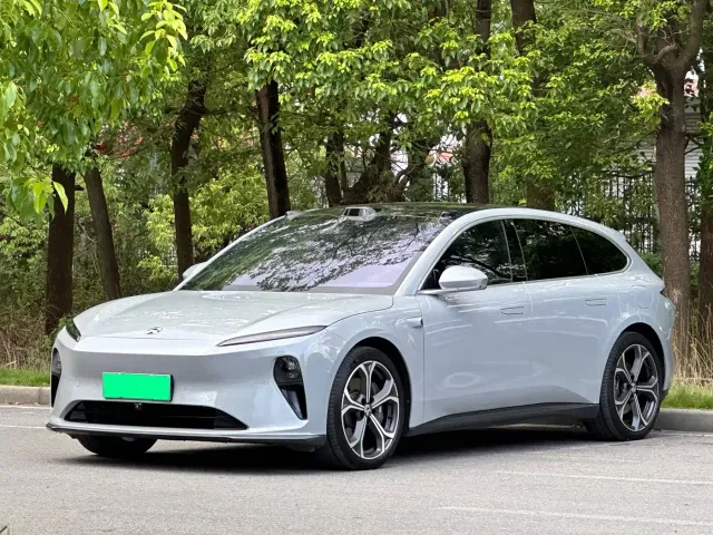 Фотография автомобиля — Nio ET5 Touring