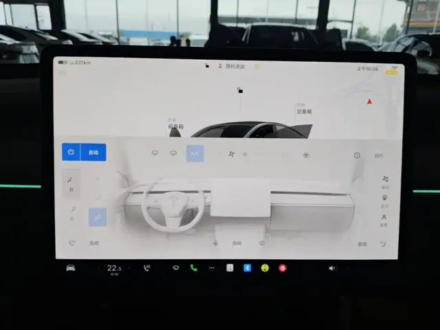 Tesla Model Y — Фото автомобиля 12