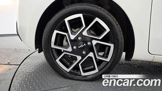 Kia RAY Новый Kia Ray Signature — Фото автомобиля 5