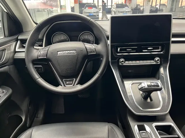 Haval M6 — Фото автомобиля 7