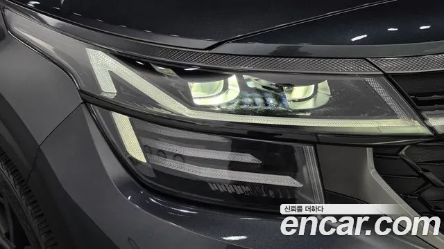 Kia Seltos — Фото автомобиля 7
