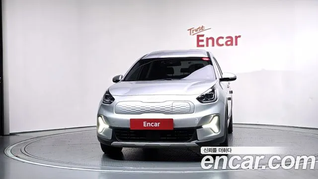 Kia Niro — Фото автомобиля 3