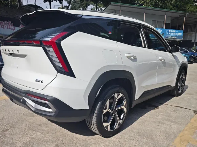 Geely Boyue L — Фото автомобиля 17