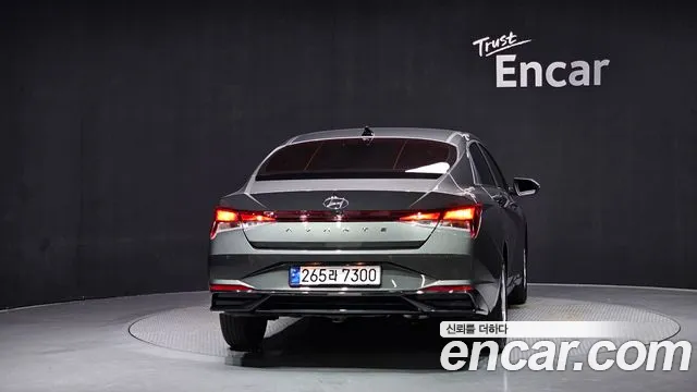 Hyundai AVANTE Avante (CN7) — Фото автомобиля 4