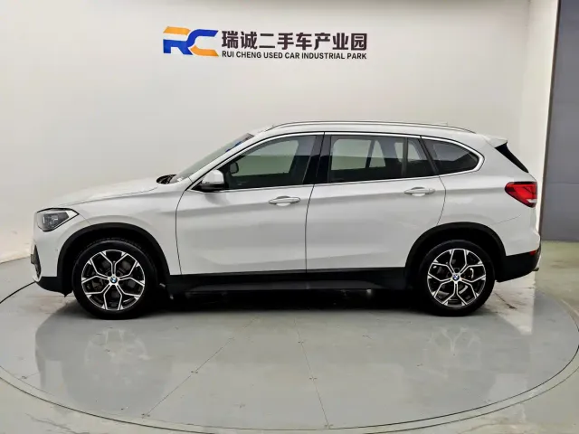 BMW X1 — Фото автомобиля 3