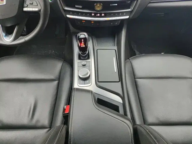 Cadillac CT5 — Фото автомобиля 16