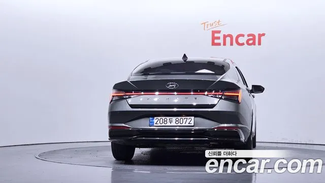 Hyundai AVANTE Inspiration — Фото автомобиля 4