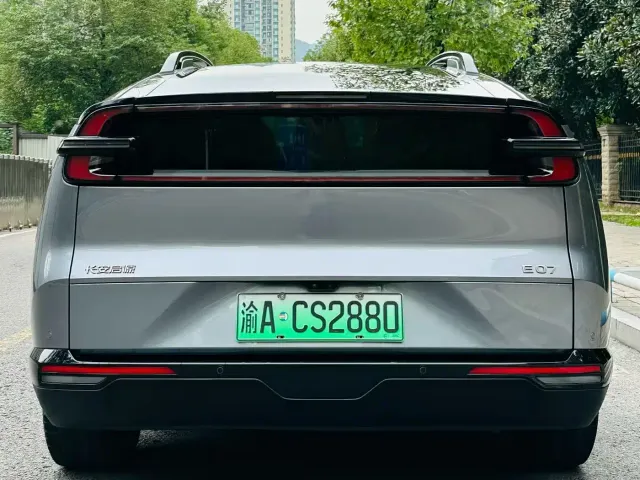 Changan Qiyuan E07 — Фото автомобиля 6
