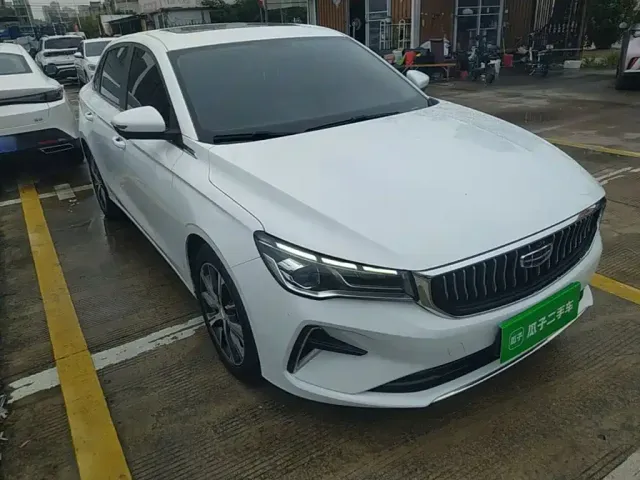 Geely Emgrand — Фото автомобиля 3