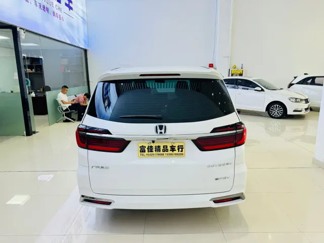 Honda Odyssey — Фото автомобиля 4