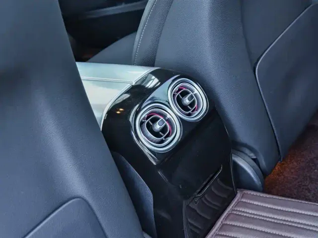 Mercedes-Benz C-Class — Фото автомобиля 15
