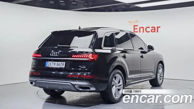 Audi Q7 45 TDI quattro Premium — Фото автомобиля 2