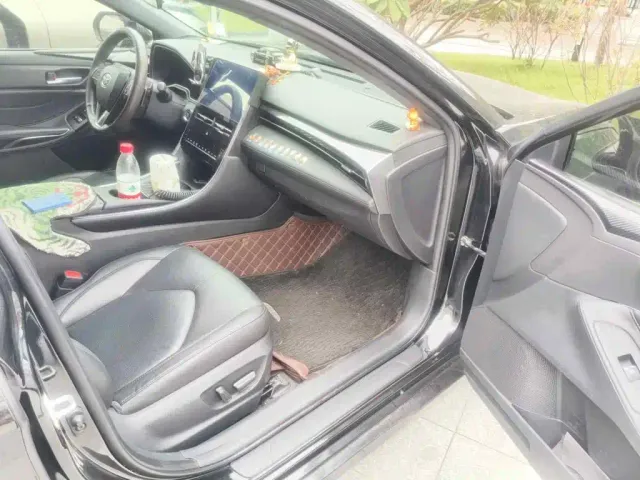 Toyota Avalon — Фото автомобиля 13