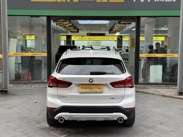 BMW X1 — Фото автомобиля 5