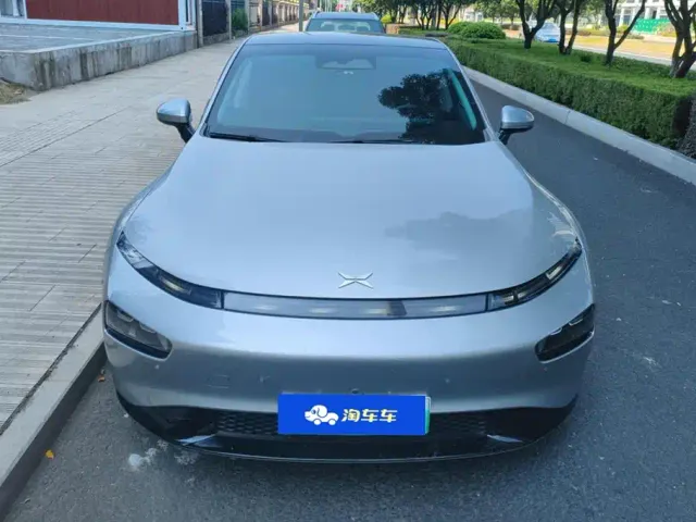 Xpeng P7 — Фото автомобиля 2