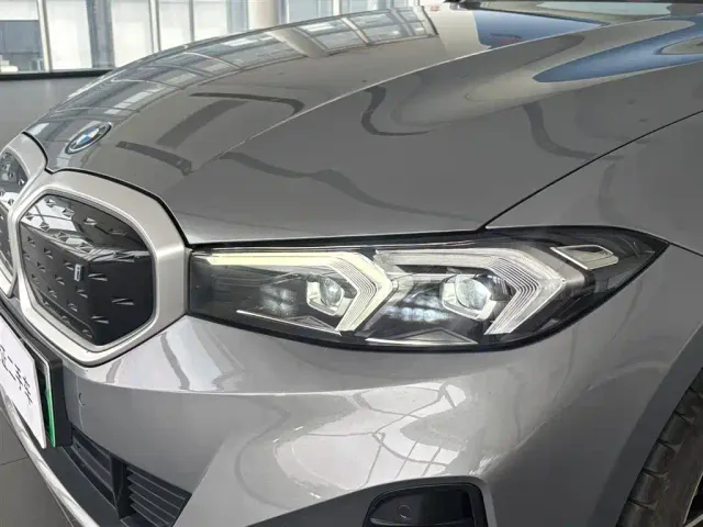 BMW i3 — Фото автомобиля 6