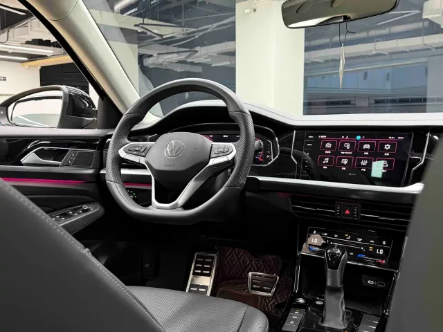 Volkswagen Passat — Фото автомобиля 20