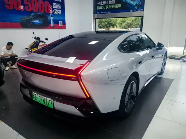 Xpeng P7 — Фото автомобиля 7