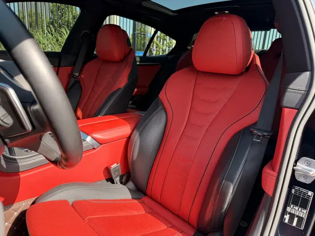 BMW 8 Series — Фото автомобиля 14