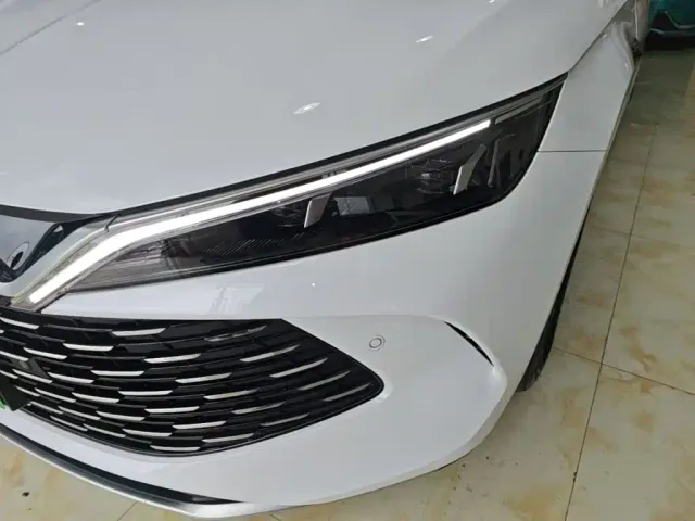BYD Qin L — Фото автомобиля 23