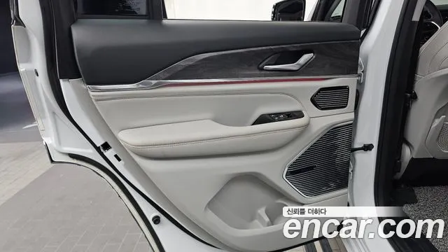 Jeep Cherokee WL — Фото автомобиля 14