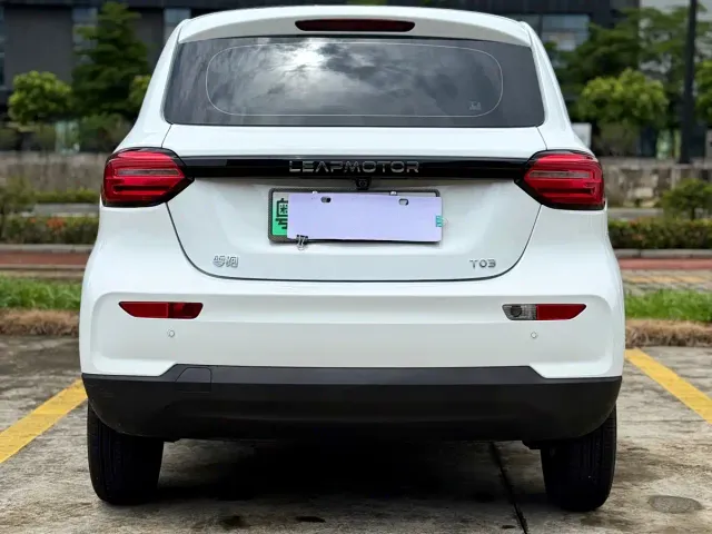 Leapmotor T03 — Фото автомобиля 8