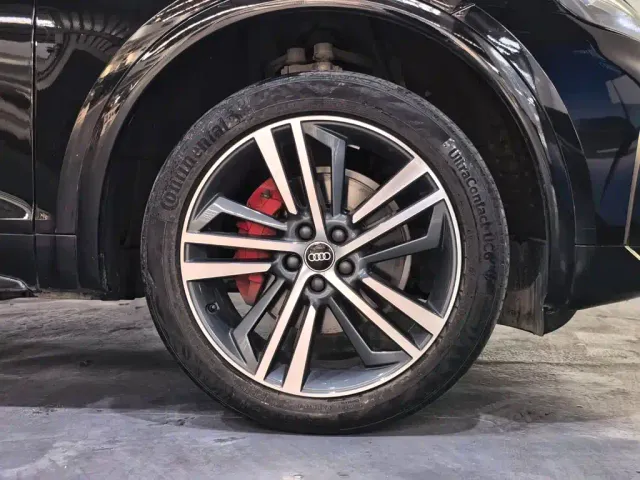 Audi Q5L — Фото автомобиля 22