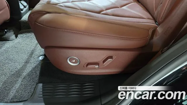 Genesis GV80 2.5T Бензин AWD — Фото автомобиля 26