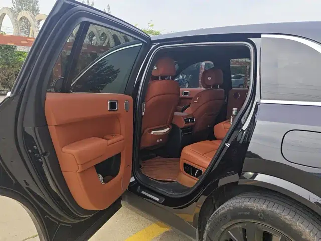 Li Auto L7 — Фото автомобиля 11