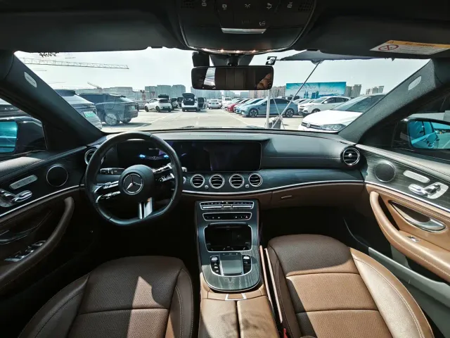 Mercedes-Benz E-Class — Фото автомобиля 9