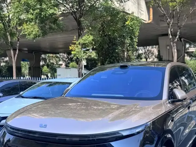 Фотография автомобиля — Li Auto L9