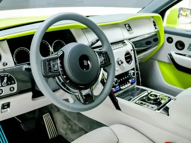 Rolls-Royce Cullinan — Фото автомобиля 9
