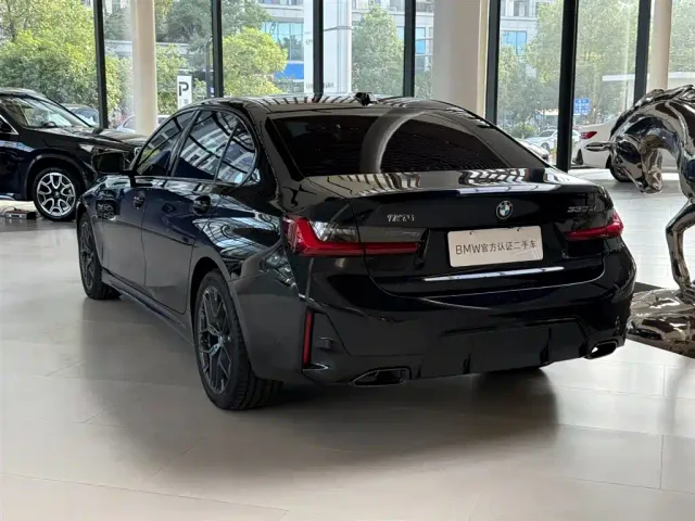 BMW 3 Series — Фото автомобиля 12