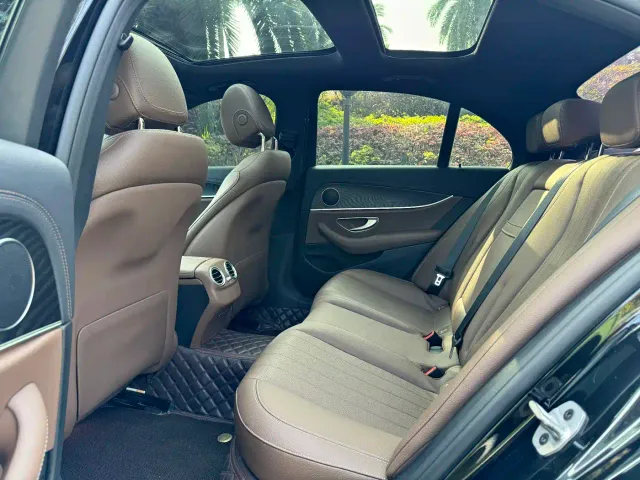 Mercedes-Benz E-Class — Фото автомобиля 9