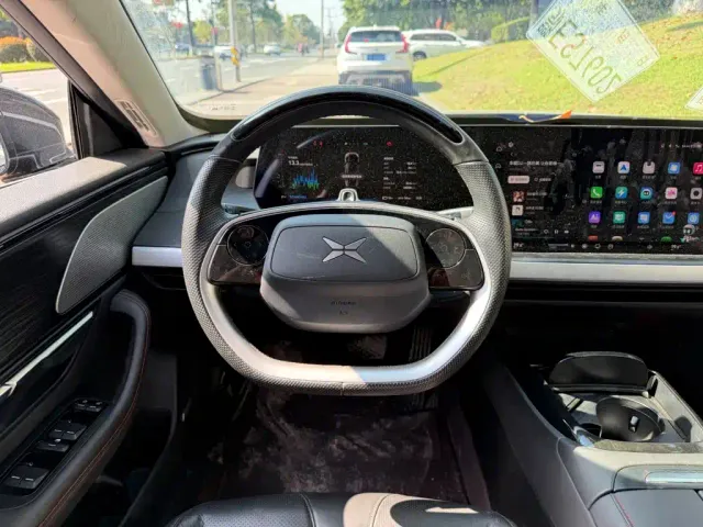 Xpeng P7 — Фото автомобиля 14