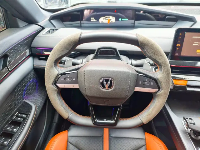 Changan UNI-V — Фото автомобиля 6