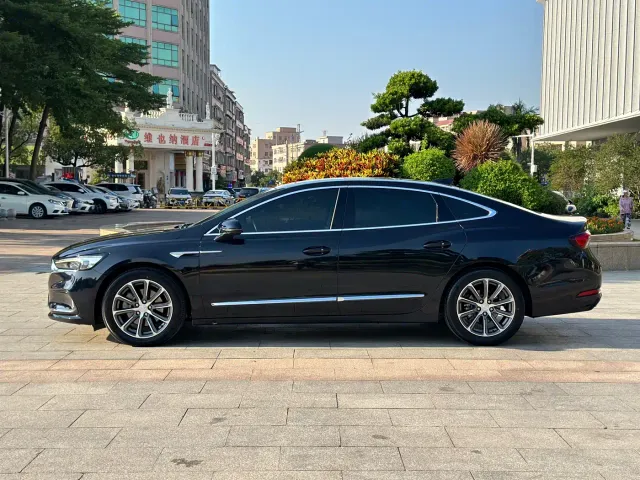 Buick LaCrosse — Фото автомобиля 13